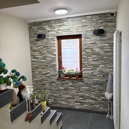 Apartment Hara House